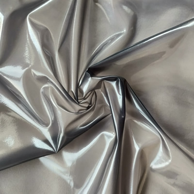 Schwarz transparent